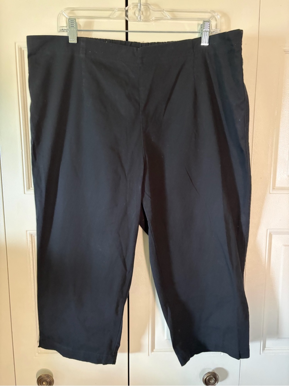 Black Stretch Capris/Crop Pants Denim Casual Comfort Stretch NWOT Sz. 18